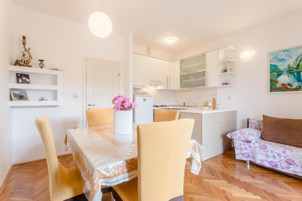 Apartments Kadenca Omis Luaran gambar