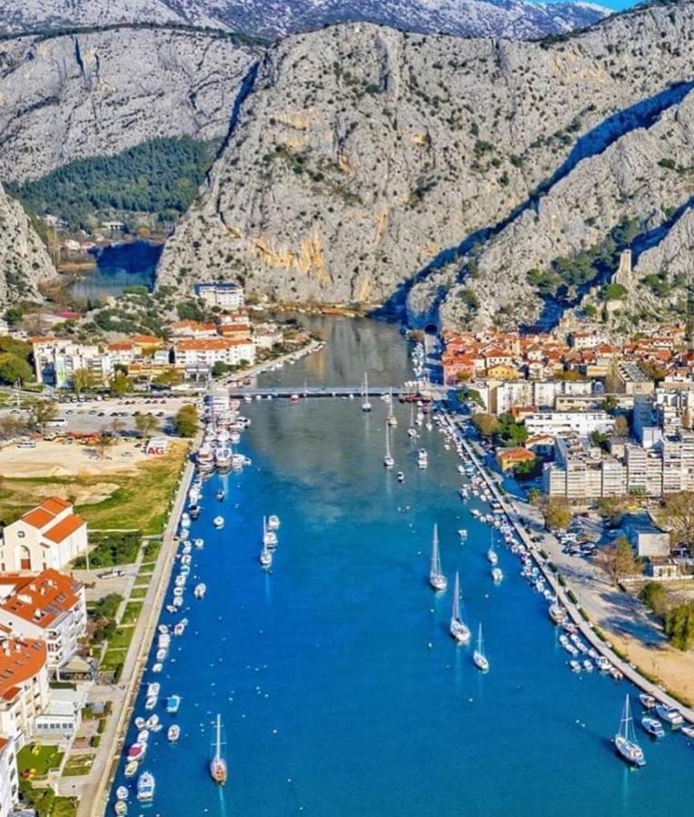 Apartments Kadenca Omis Luaran gambar