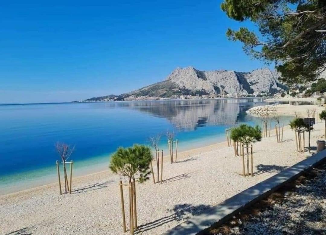 Apartments Kadenca Omis Luaran gambar