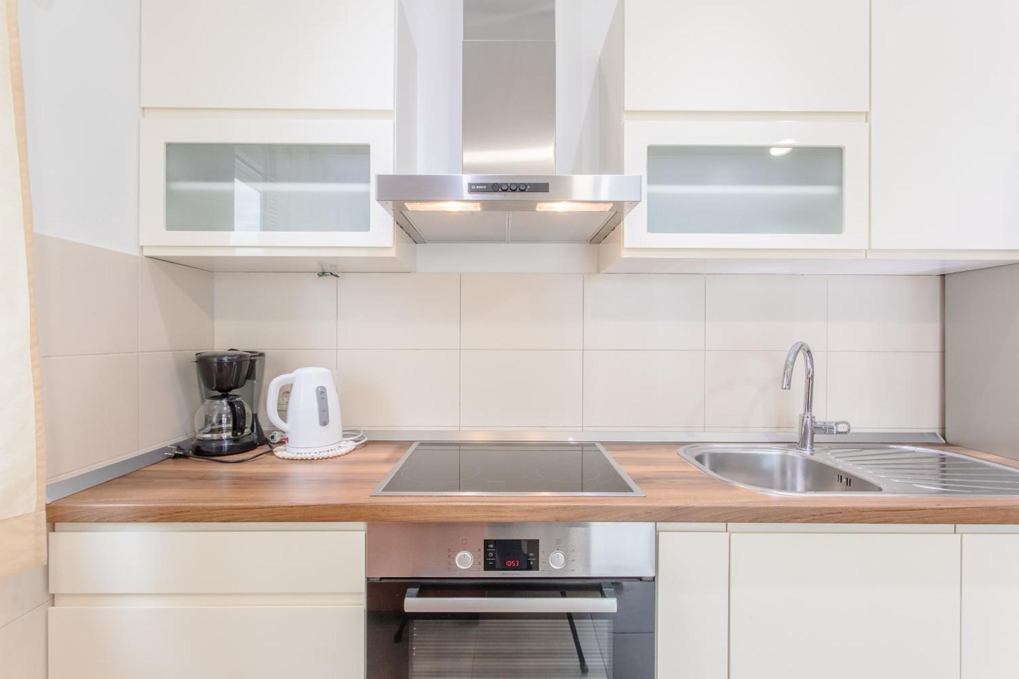 Apartments Kadenca Omis Bilik gambar