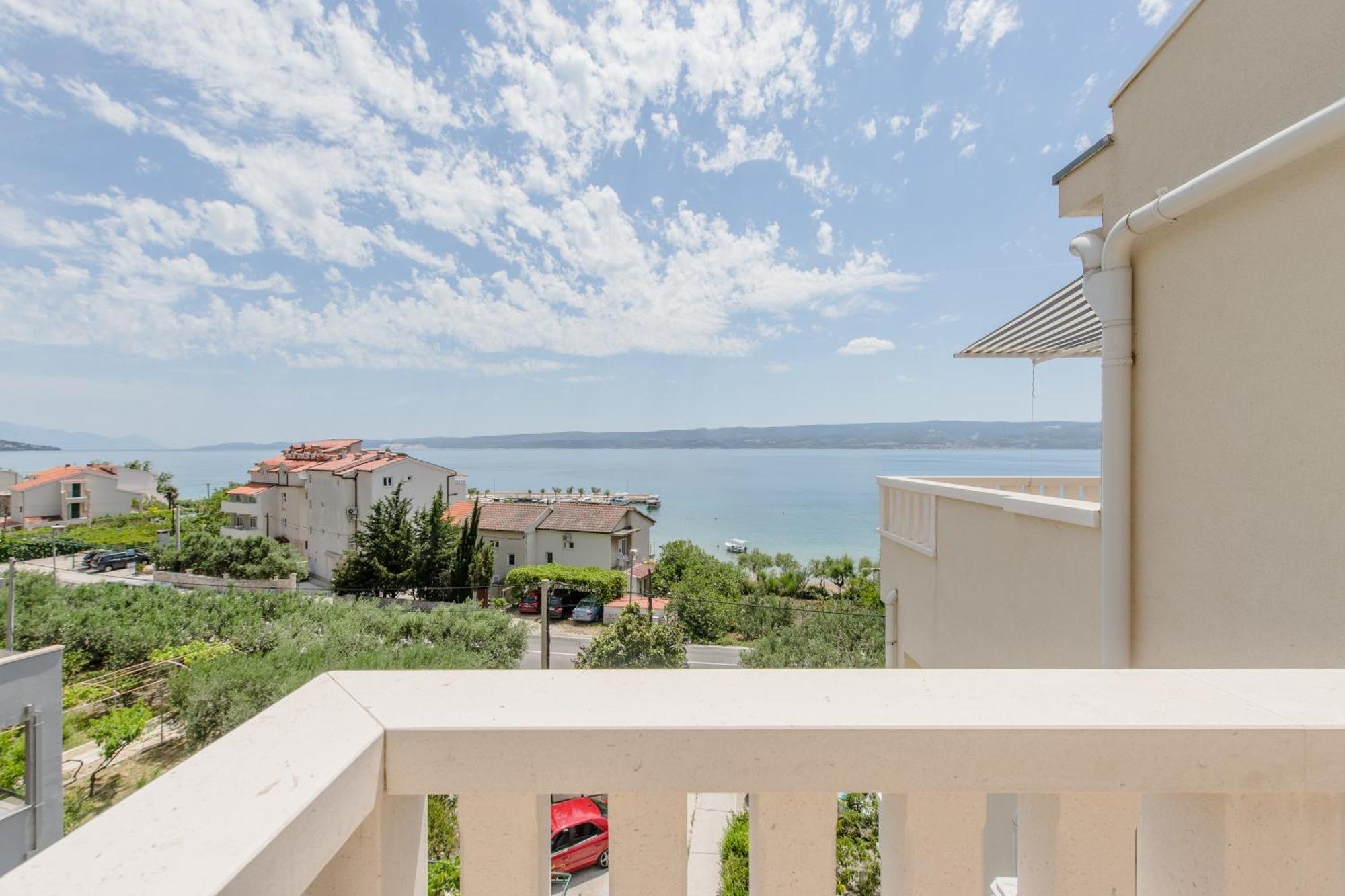 Apartments Kadenca Omis Bilik gambar