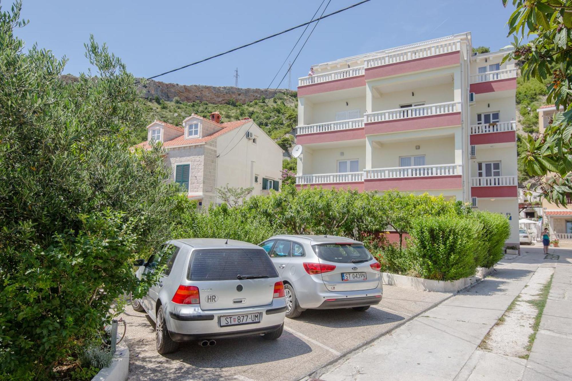 Apartments Kadenca Omis Bilik gambar