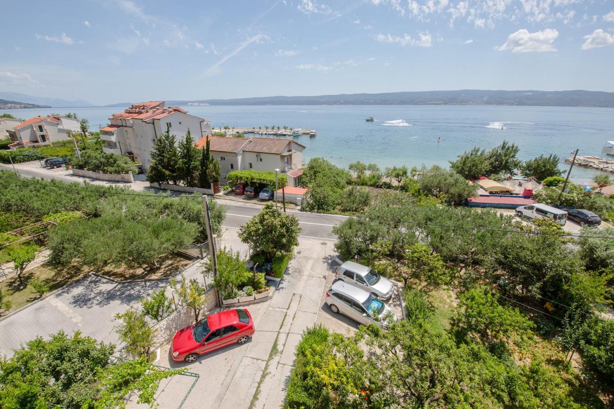Apartments Kadenca Omis Bilik gambar